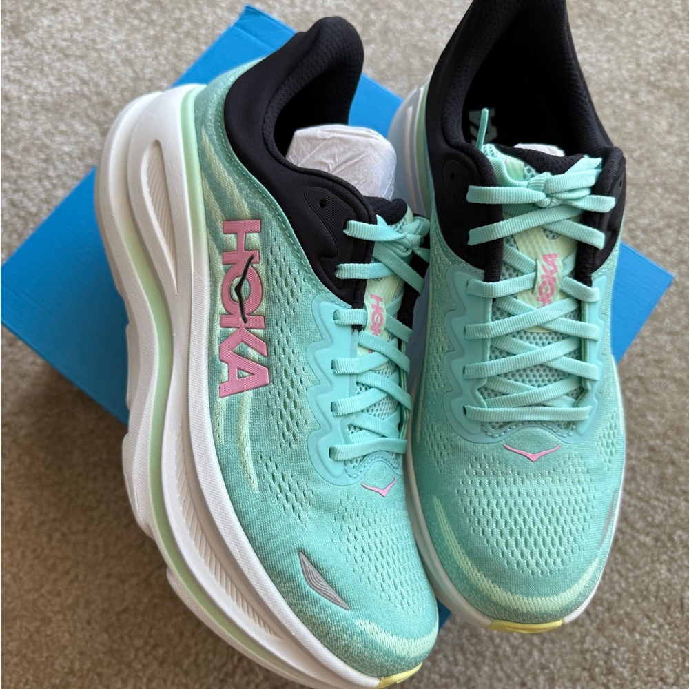 BRAND NEW WITH BOX HOKA BONDI 9 Women's Mint Running Shoes